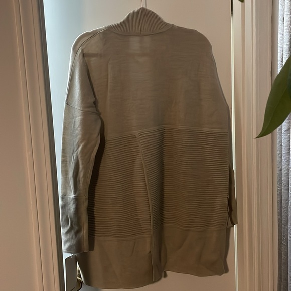 Lululemon sit in lotus wrap 2 - Picture 4 of 4